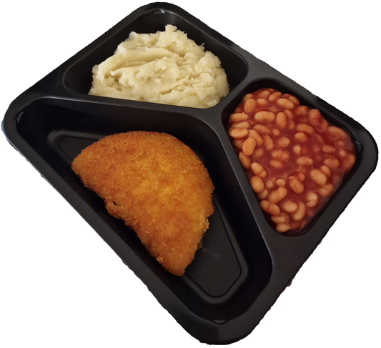 Aardappelpuree met witte bonen in tomatensaus en een cordon bleu