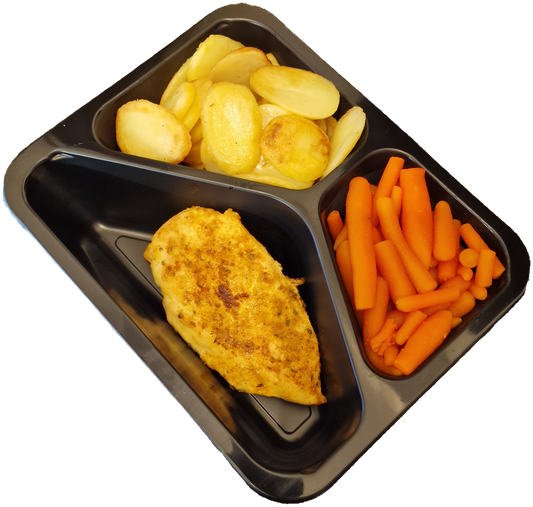 Aardappelschijfjes met wortelen en een kipfilet